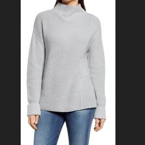 Caslon Grey Mock Neck Sweater‎